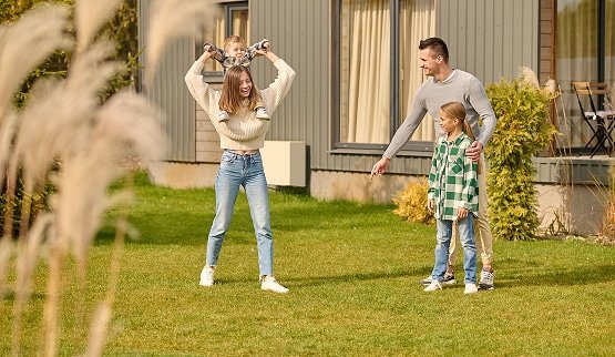 https://familysiding.com/wp-content/uploads/2025/03/i-underroof.com-main-page-image-9-31.jpg
